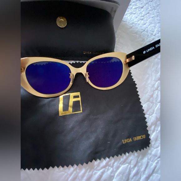 LINDA FARROW Gold Frame Sunglasses - Picture 7 of 14
